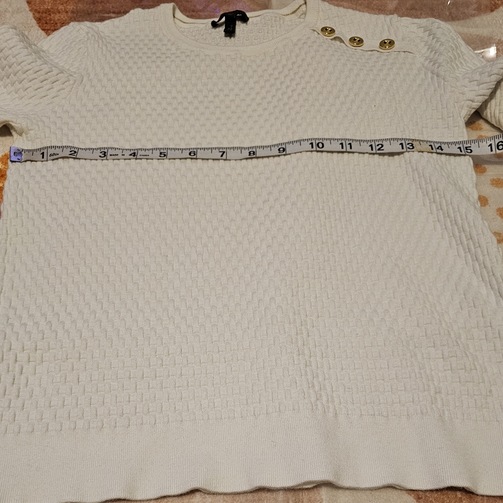 ESCADA White Textured Knit Top with Button Detail SZ M - Picture 7 of 8